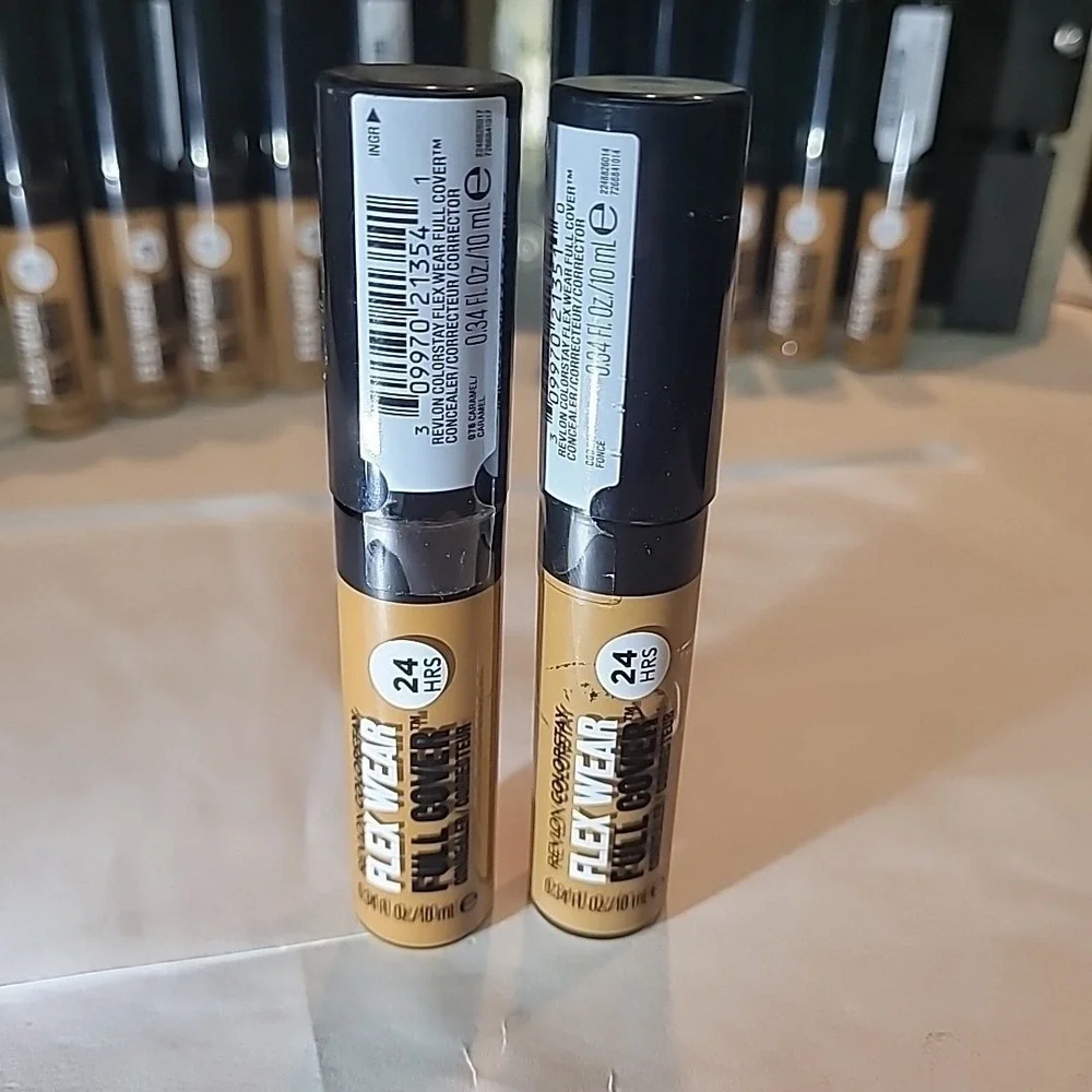 2 x Revlon ColorStay Flex Wear Full Cover Concealer 060 DEEP Fonce + 076 CARAMEL